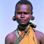 piękna kobieta z plemienia Tatoga